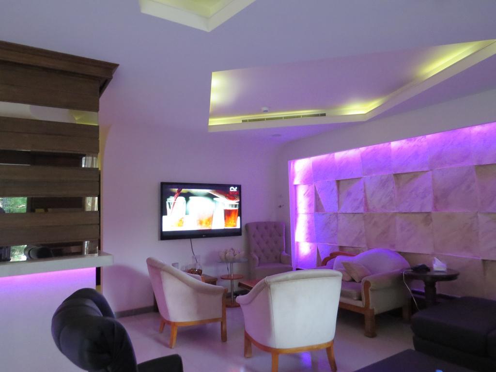 Le Noble Zouk El Kharab Exterior foto